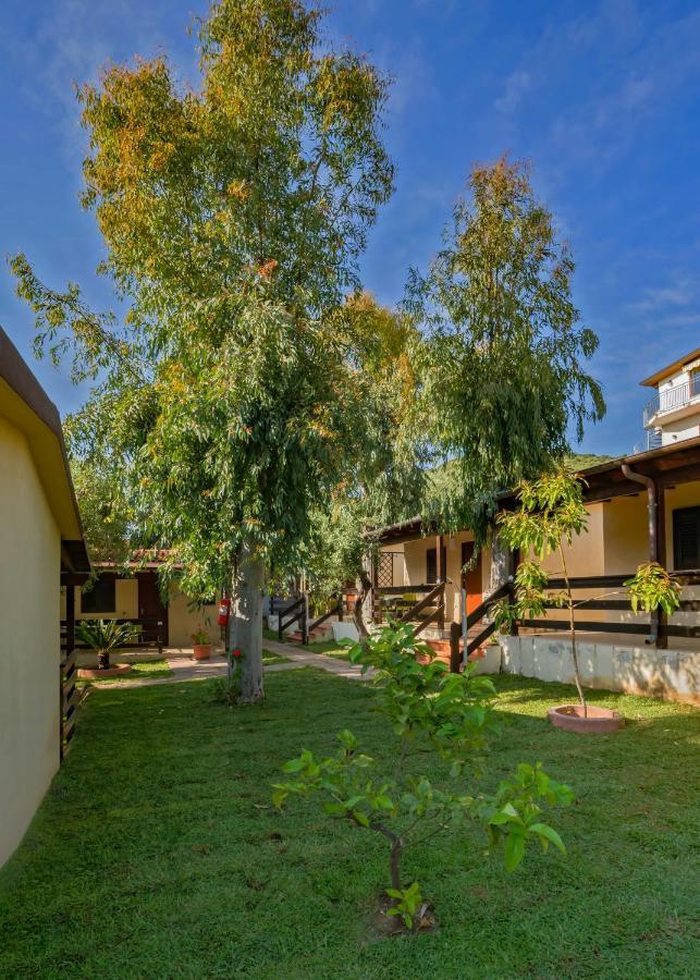 Villaggio Leucosia Санта-Мария-ди-Кастеллабате Экстерьер фото