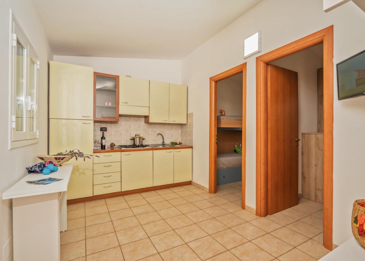 Villaggio Leucosia Санта-Мария-ди-Кастеллабате Экстерьер фото
